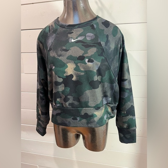💚 NIKE – Dri-FIT Camo Cropped Sweatshirt – Size M - Picture 3 of 12